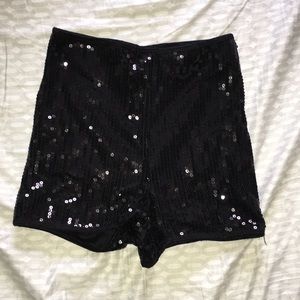 EUC mid-waisted boy shorts